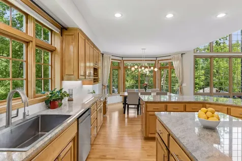18294 Tamarack Drive Minnetonka MN 55345