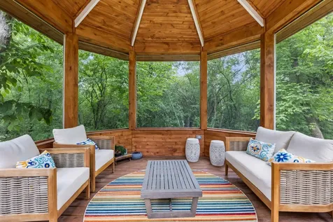 18294 Tamarack Drive Minnetonka MN 55345