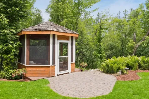 18294 Tamarack Drive Minnetonka MN 55345