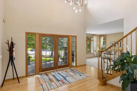 18294 Tamarack Drive Minnetonka MN 55345