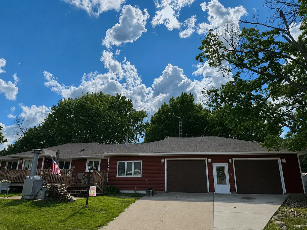 506 Ash Avenue N New Richland MN 56072