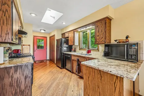 6680 Lotus Trail Chanhassen MN 55317