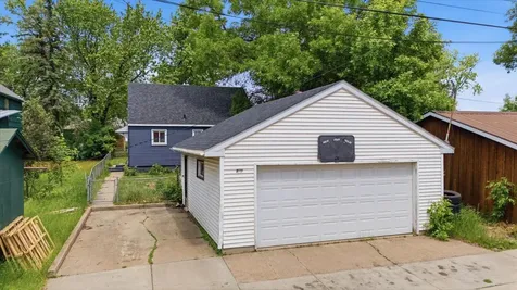 920 16th St N Virginia MN 55792