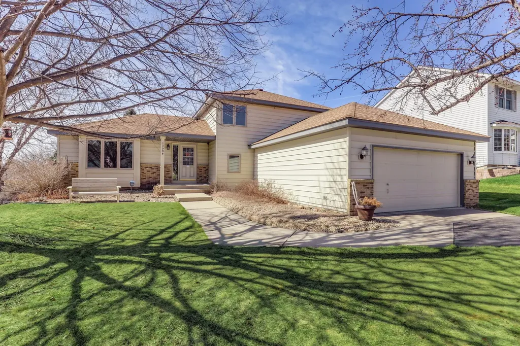 13908 York Avenue S Burnsville MN 55337