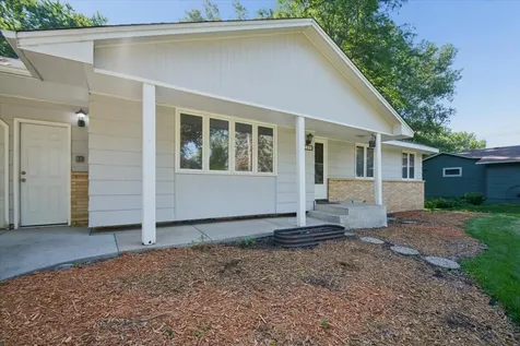 300 Quaker Lane N Plymouth MN 55441