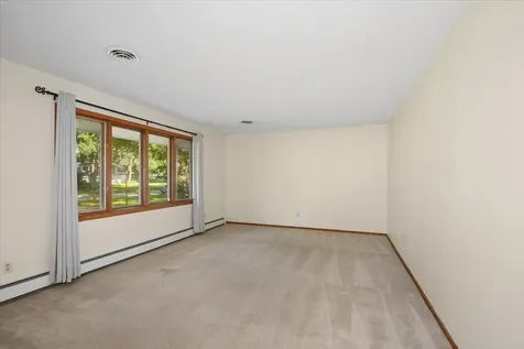 300 Quaker Lane N Plymouth MN 55441