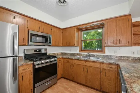 300 Quaker Lane N Plymouth MN 55441