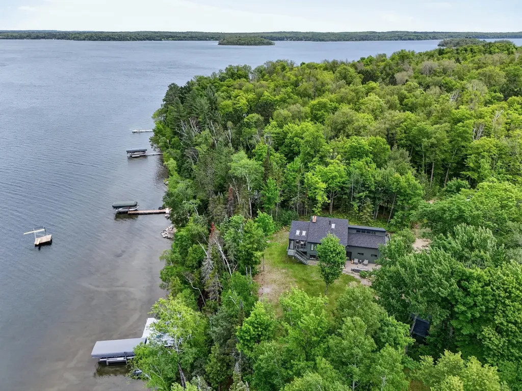 35392 N Moose Point Road Grand Rapids MN 55744