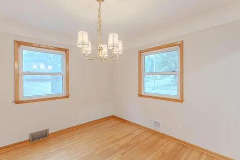 109 23rd Avenue S South Saint Paul MN 55075