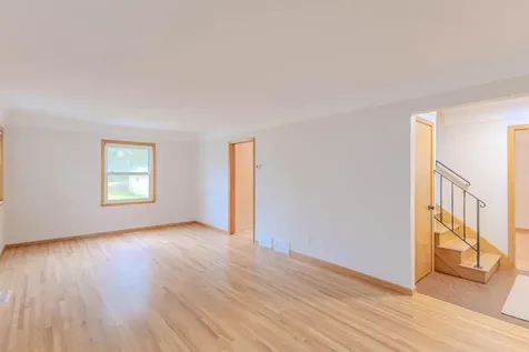 109 23rd Avenue S South Saint Paul MN 55075