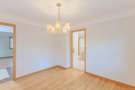 109 23rd Avenue S South Saint Paul MN 55075