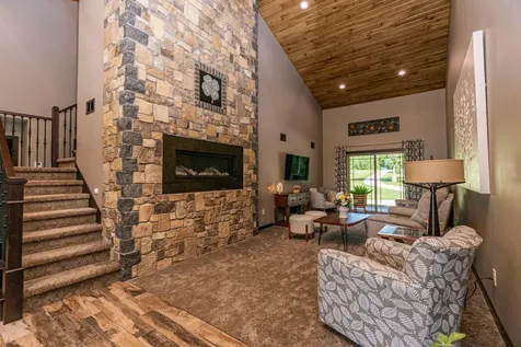 17200 Aaron Heights NW Evansville MN 56326