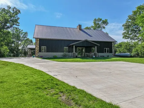17200 Aaron Heights NW Evansville MN 56326