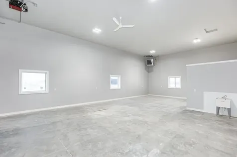 1004 5th Street E Horace ND 58047