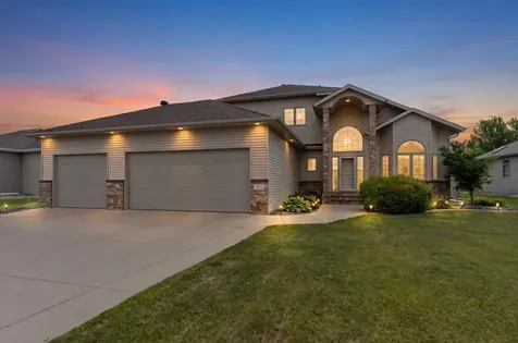 1913 Pentland Street West Fargo ND 58078