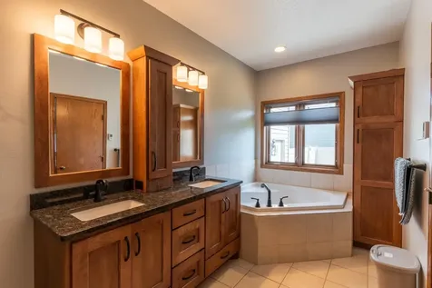 1913 Pentland Street West Fargo ND 58078