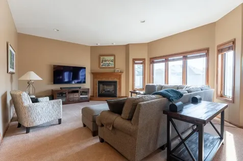 1913 Pentland Street West Fargo ND 58078