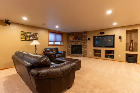 1913 Pentland Street West Fargo ND 58078