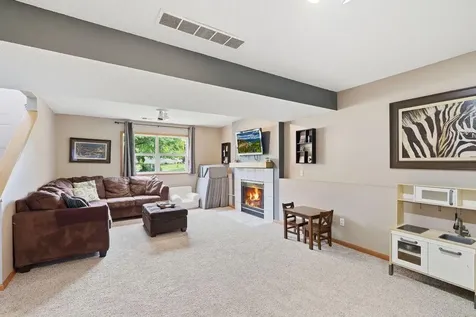 7066 159th Street W Apple Valley MN 55124