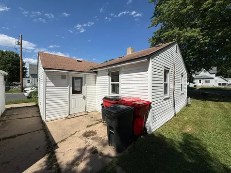 600 2nd Avenue SE Hayfield MN 55940