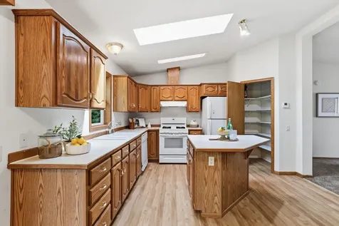 1534 Larpenteur Avenue E Saint Paul MN 55109