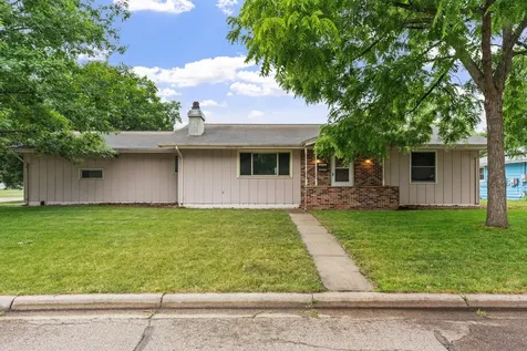 9 6th Avenue NE Osseo MN 55369