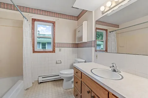 9 6th Avenue NE Osseo MN 55369