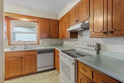 9 6th Avenue NE Osseo MN 55369