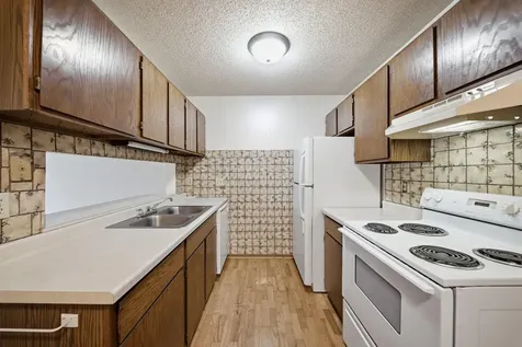 14182 Pennock Avenue Apple Valley MN 55124