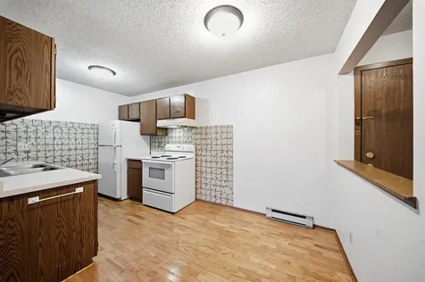 14182 Pennock Avenue Apple Valley MN 55124