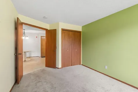 4165 Hilltop Point Eagan MN 55123