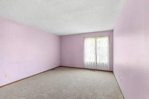 4165 Hilltop Point Eagan MN 55123