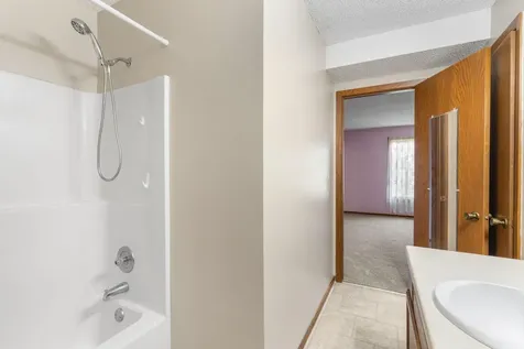 4165 Hilltop Point Eagan MN 55123
