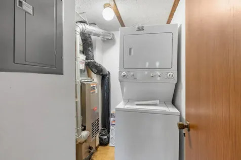 4165 Hilltop Point Eagan MN 55123