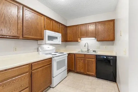 4165 Hilltop Point Eagan MN 55123