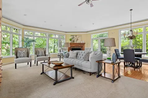 2 Crocus Lane North Oaks MN 55127