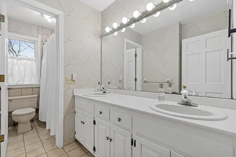 2 Crocus Lane North Oaks MN 55127