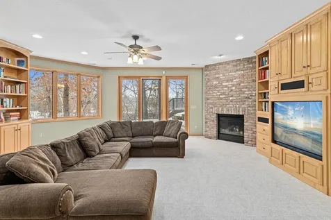 2 Crocus Lane North Oaks MN 55127
