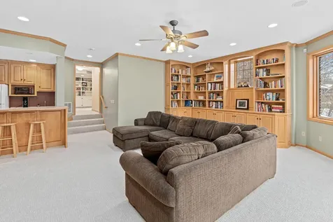 2 Crocus Lane North Oaks MN 55127