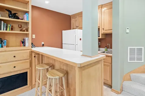 2 Crocus Lane North Oaks MN 55127