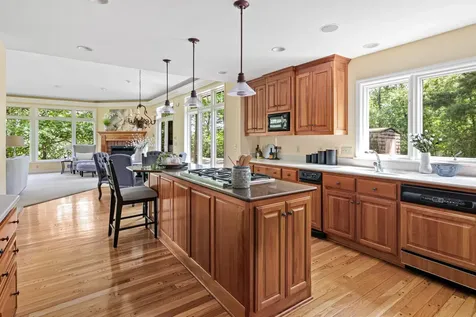 2 Crocus Lane North Oaks MN 55127