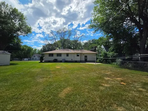 2202 Windsor Road Albert Lea MN 56007