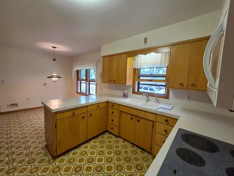 2202 Windsor Road Albert Lea MN 56007