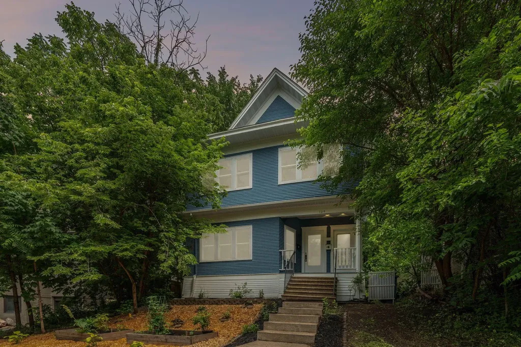 129 Arthur Avenue SE Minneapolis MN 55414