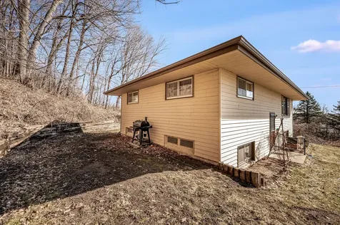 48050 Old River Bluff Road Saint Peter MN 56082