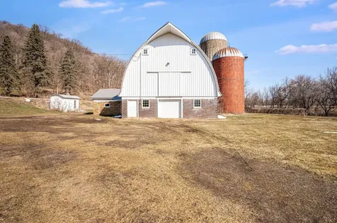 48050 Old River Bluff Road Saint Peter MN 56082