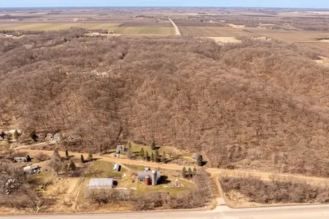 48050 Old River Bluff Road Saint Peter MN 56082