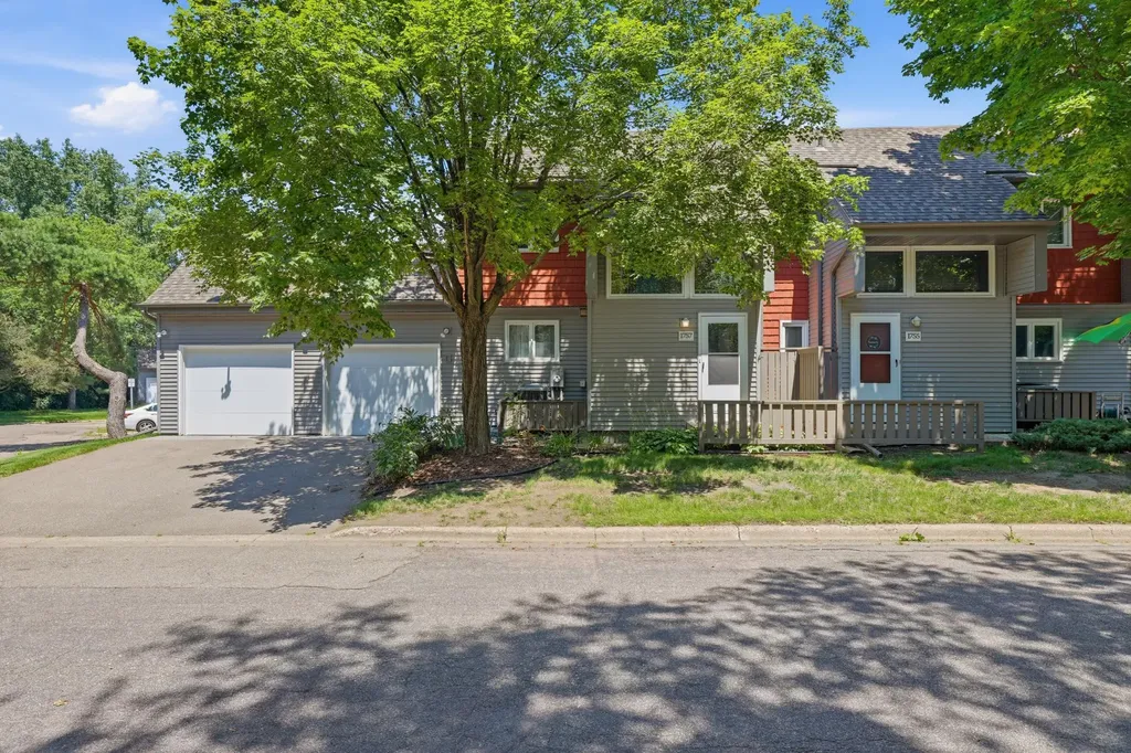 1757 Bluebill Drive Eagan MN 55122