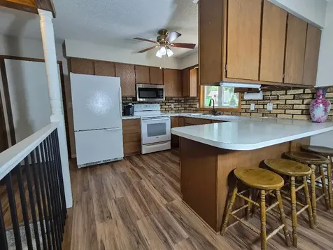 302 Sunrise Lane Marshall MN 56258