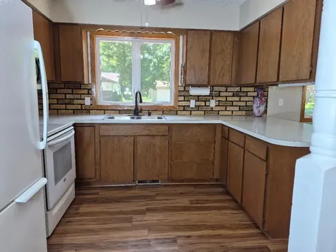 302 Sunrise Lane Marshall MN 56258